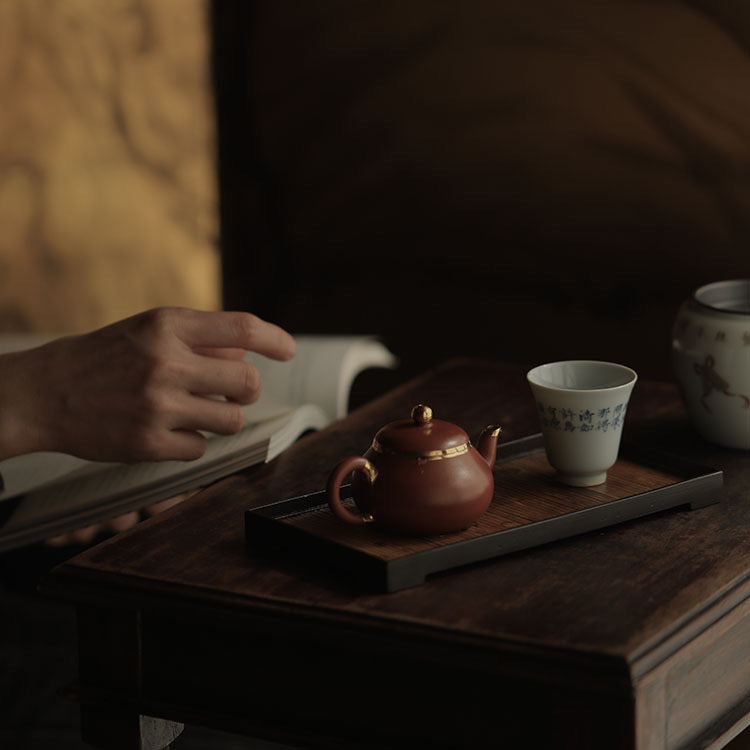 The Yunshi Bamboo Tray by Piexlculpt combines natural bamboo warmth with refined tin edging. Handcrafted with minimalist design and subtle textures, it embodies the quiet harmony of wabi-sabi aesthetics