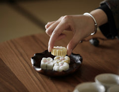 Hasu Bamboo Tea Holder