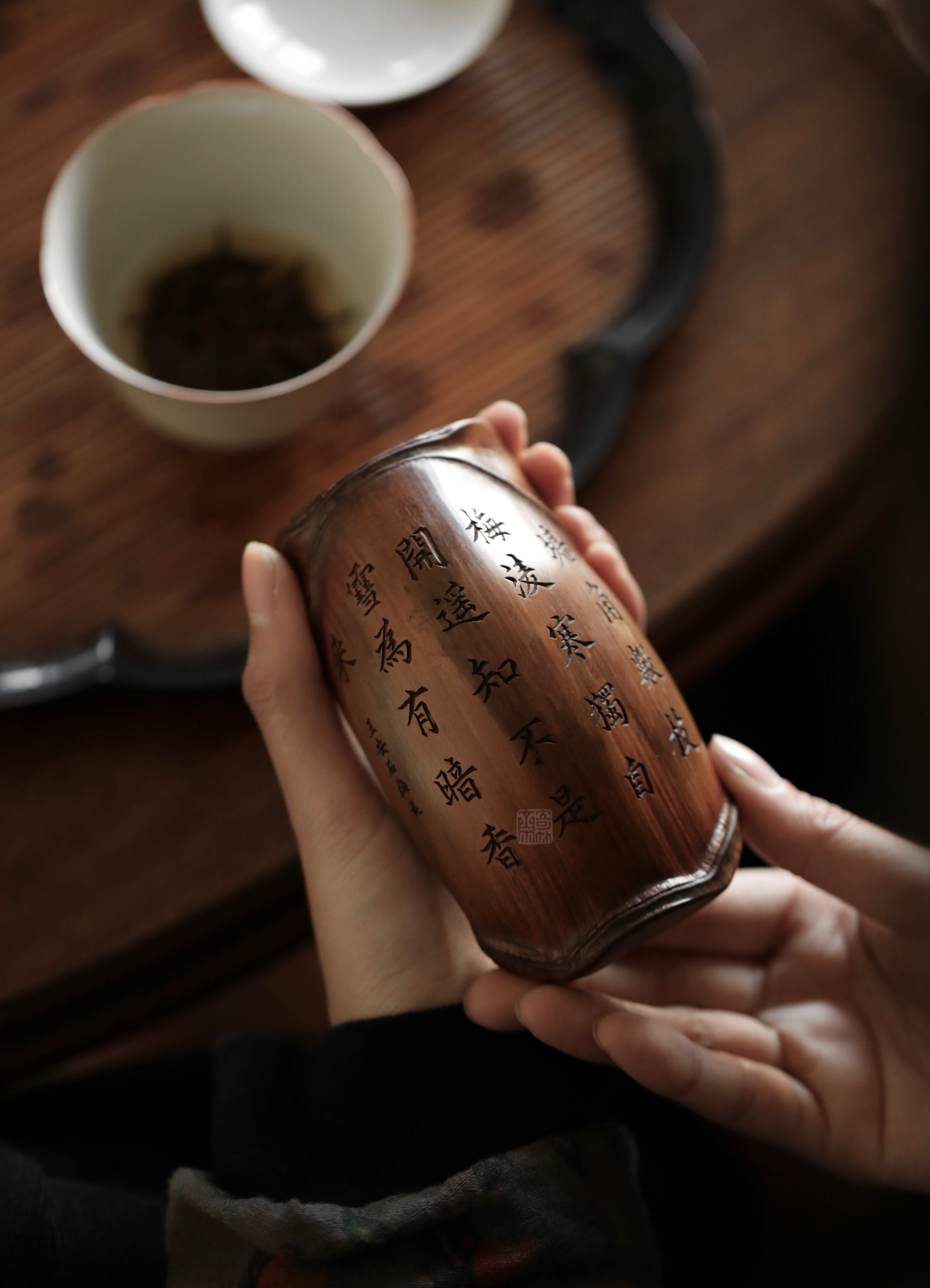 bamboo tea scoop, calligraphy tea scoop, engraved tea utensil, wooden tea accessory, handmade tea tools, gongfu tea ceremony, bamboo leaf holder, artisan tea ware, Piexlculpt Studio, wood engraving art