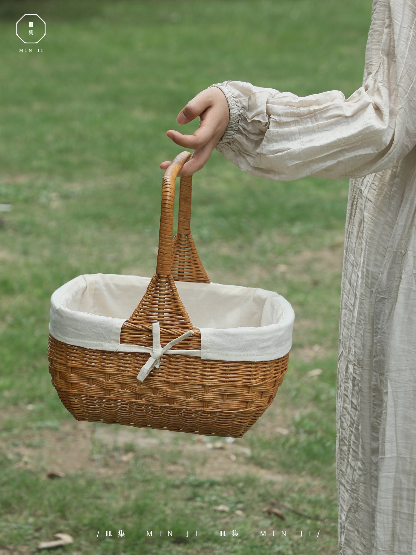 Arts & Entertainment,Hobbies & Creative Arts,Arts & Crafts,Craft Organization,Sewing Baskets & Kits