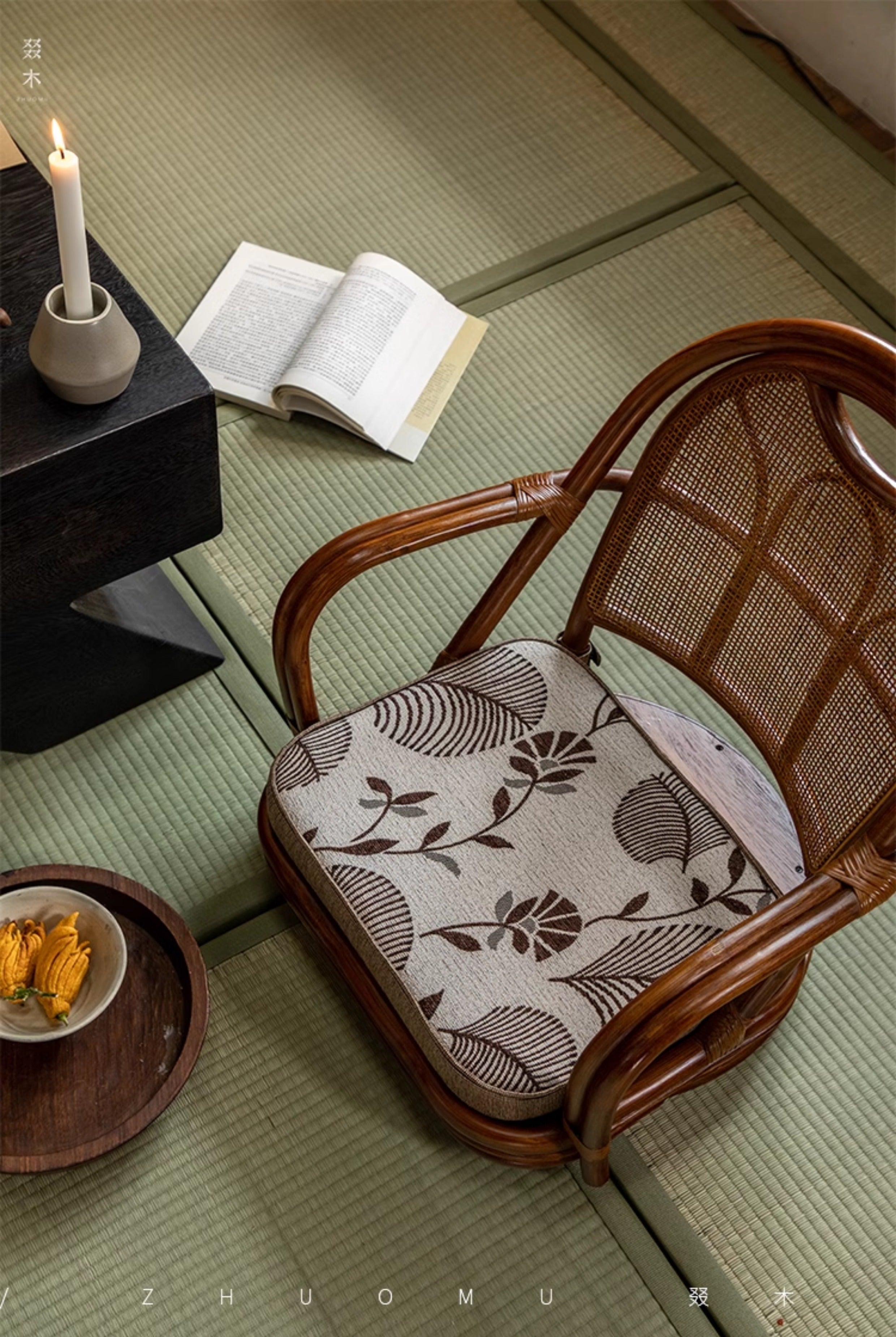 rattan floor chair, tatami chair, rattan swivel chair, handwoven rattan furniture, Japanese floor chair, bohemian interior, tea room seating, handcrafted rattan seat